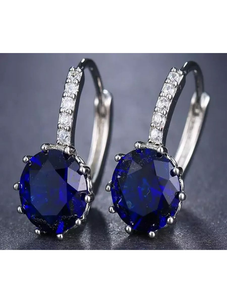 Купить серьги синие. Серьги с синим камнем серебро. Серебряные серьги с синим камнем. Серёжки с ЮИНИМ камнем. Крупные серьги с синим камнем.