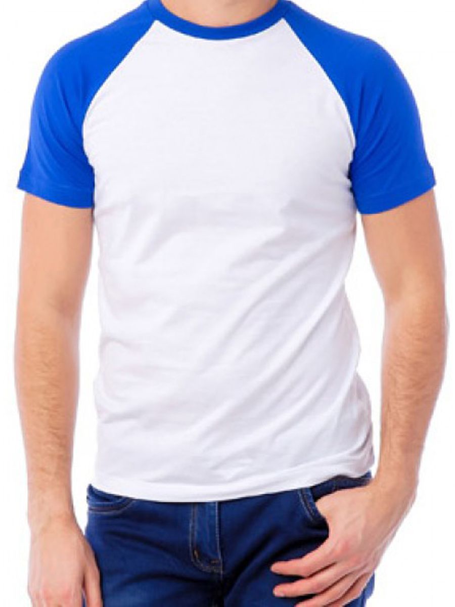 Белая футболка с синими рукавами