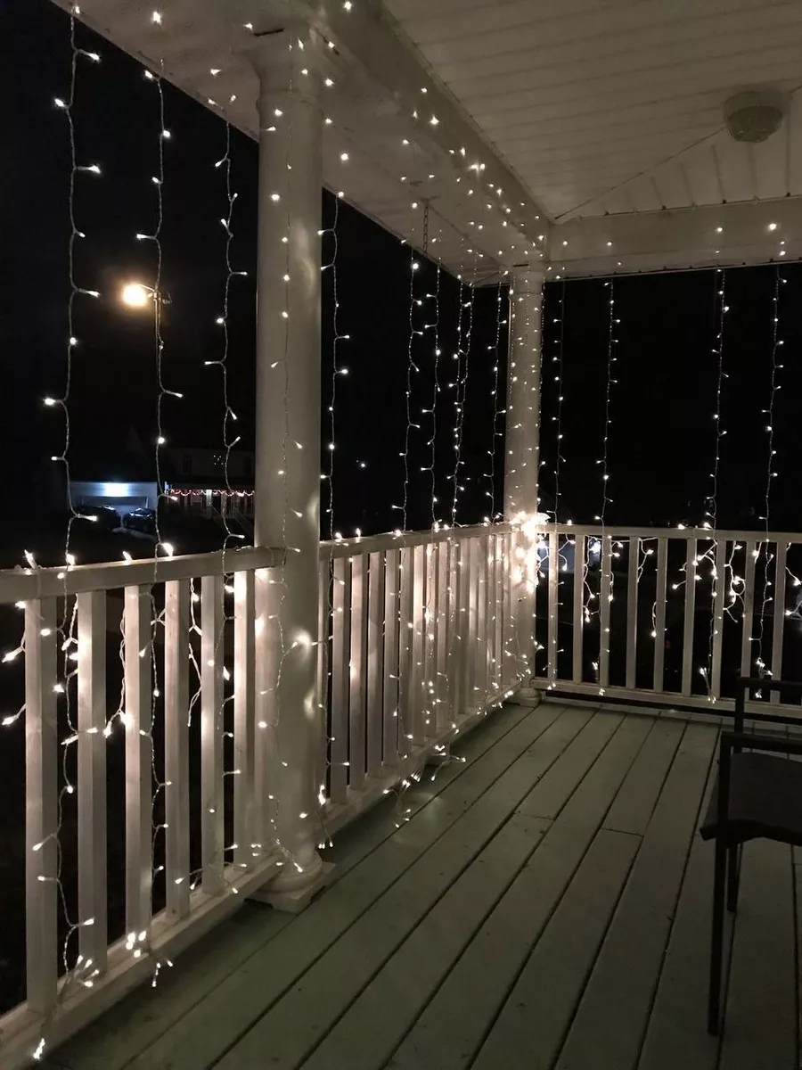 Праздничное оформление входных групп LED-занавесом