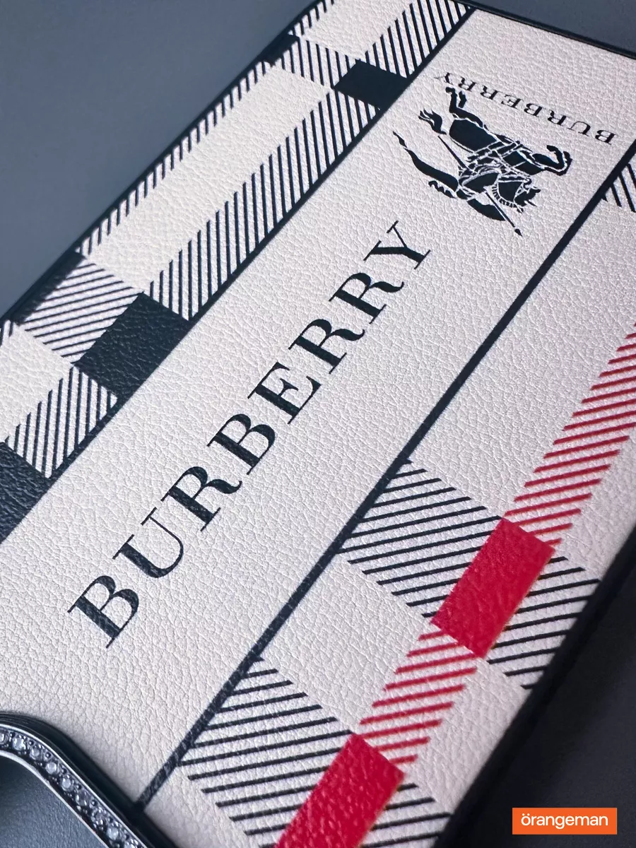 Чехол на iphone 15 pro с принтом Burberry Стразы Orangeman 195499590 купить  за 690 ₽ в интернет-магазине Wildberries