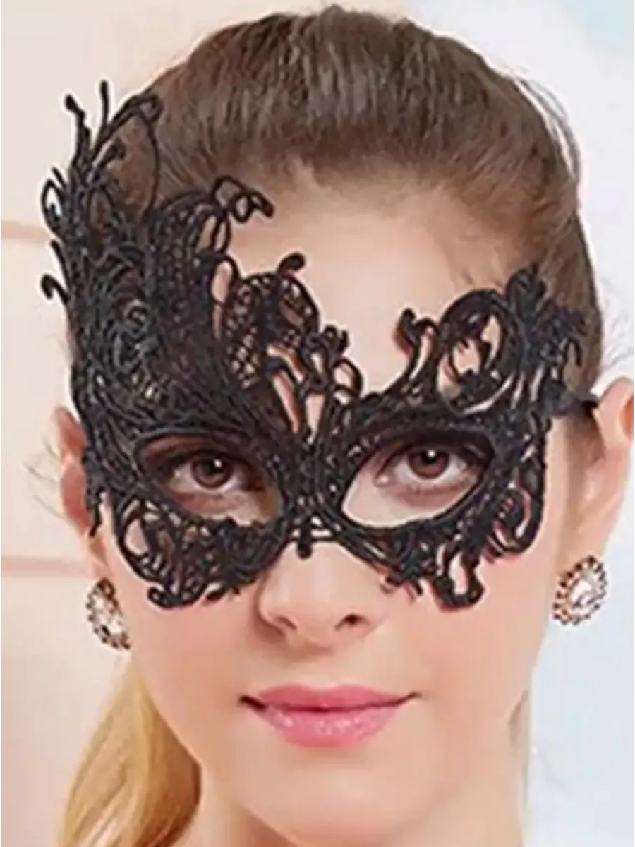Золотистая карнавальная маска 'Селена'