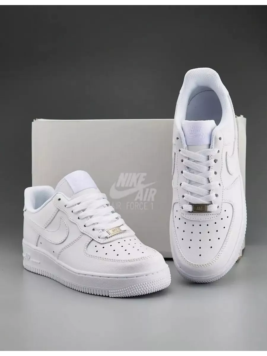 Nike air force 2024 white low top