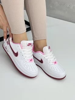 Фарида Рахуаждың эротикалық суреттері Өрмекші адам ойынындағы секс