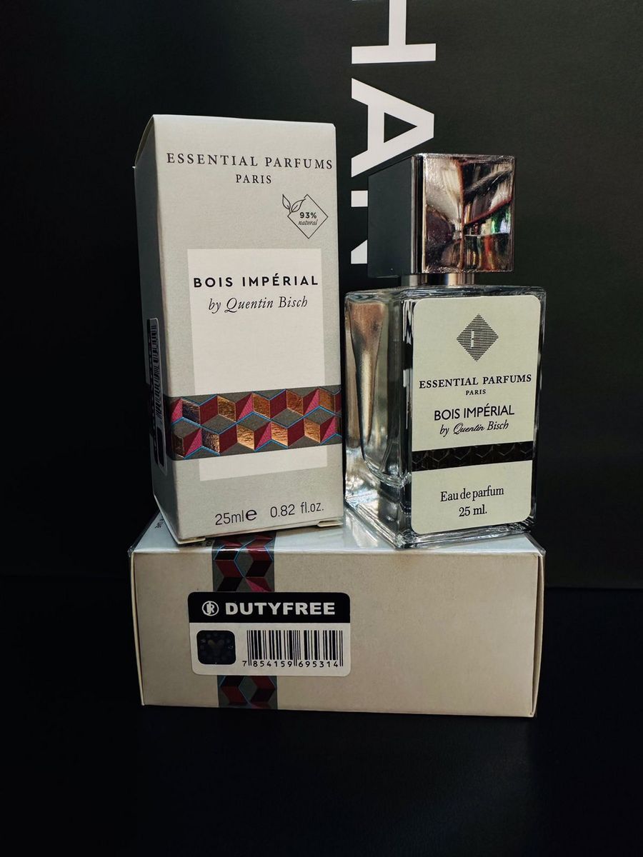 Вода essential parfums paris bois imperial. Бойс Империал Парфюм. Эссеншиал Парфюм бойс Империал. Буа Империал Парфюм. Эссеншиал Парфюм бойс Империал упаковка.