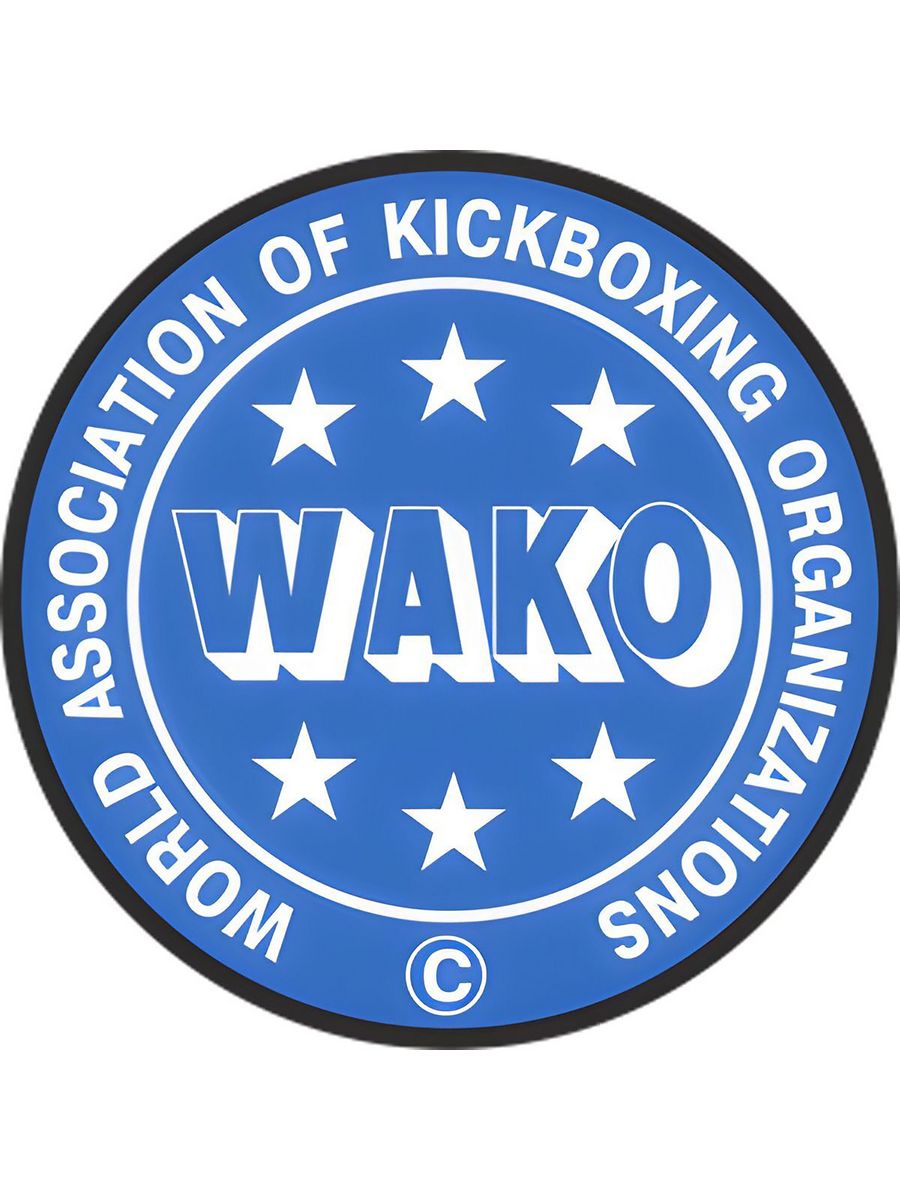 Associated world. World Association of Kickboxing Organizations WAKO. Кикбоксинг эмблема. Федерация кикбоксинга логотип. Баннер кикбоксинг WAKO.