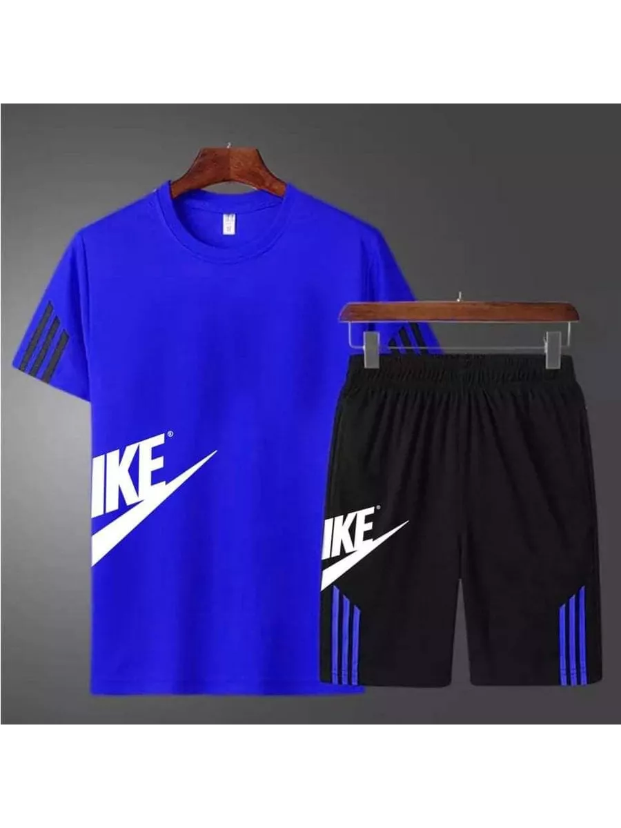Спортивный костюм с шортами