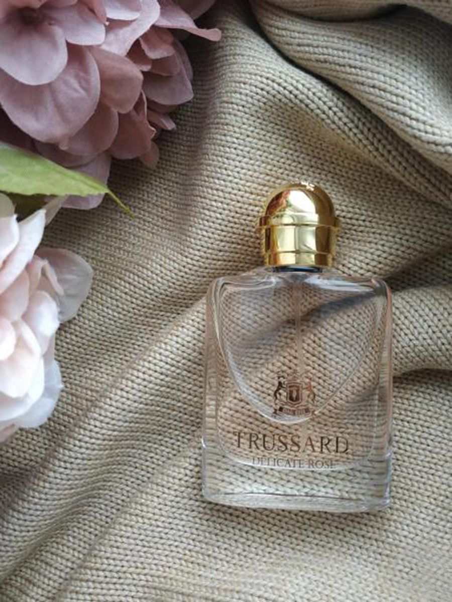 Trussardi delicate rose цена